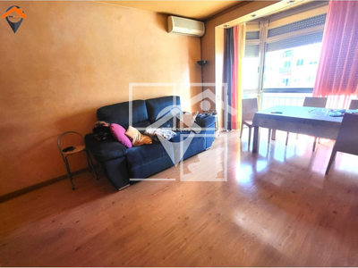 Inmueble en Calle Vallès    2º, Barcelona