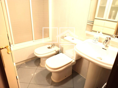 Local en Calle Sicília    , Santa Coloma de Gramanet Barcelona