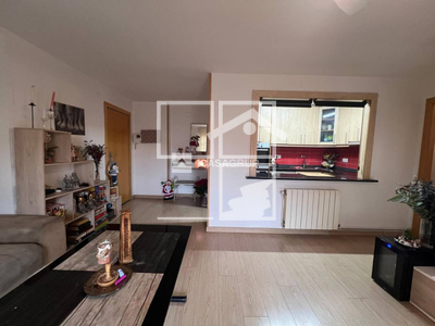 Local en Plaza Josep Sapés Esmendia    , Rubí Barcelona