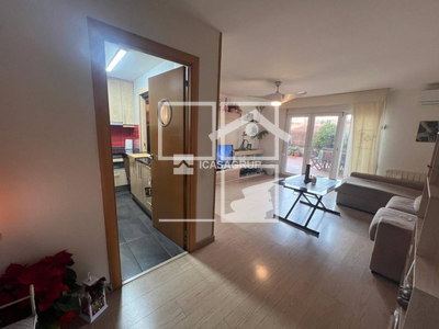 Local en Plaza Josep Sapés Esmendia    , Rubí Barcelona