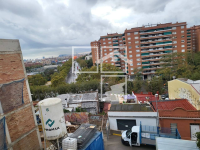 Local en Calle Montserrat   23 1º, Badalona Barcelona