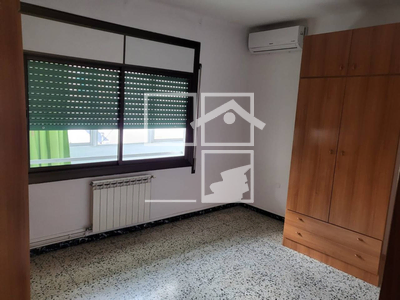 Local en Calle Montserrat   23 1º, Badalona Barcelona