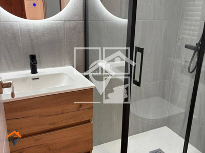 Inmueble en Avenida Alcalde Moix    Bajo, Barcelona