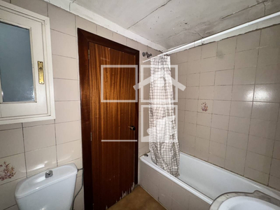 Local en Olot Girona