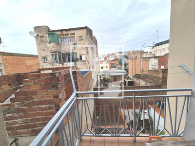 Local en Calle Hipòlit Lázaro    2º, Badalona Barcelona