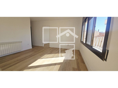 Inmueble en Calle Sindicato    2º, Barcelona